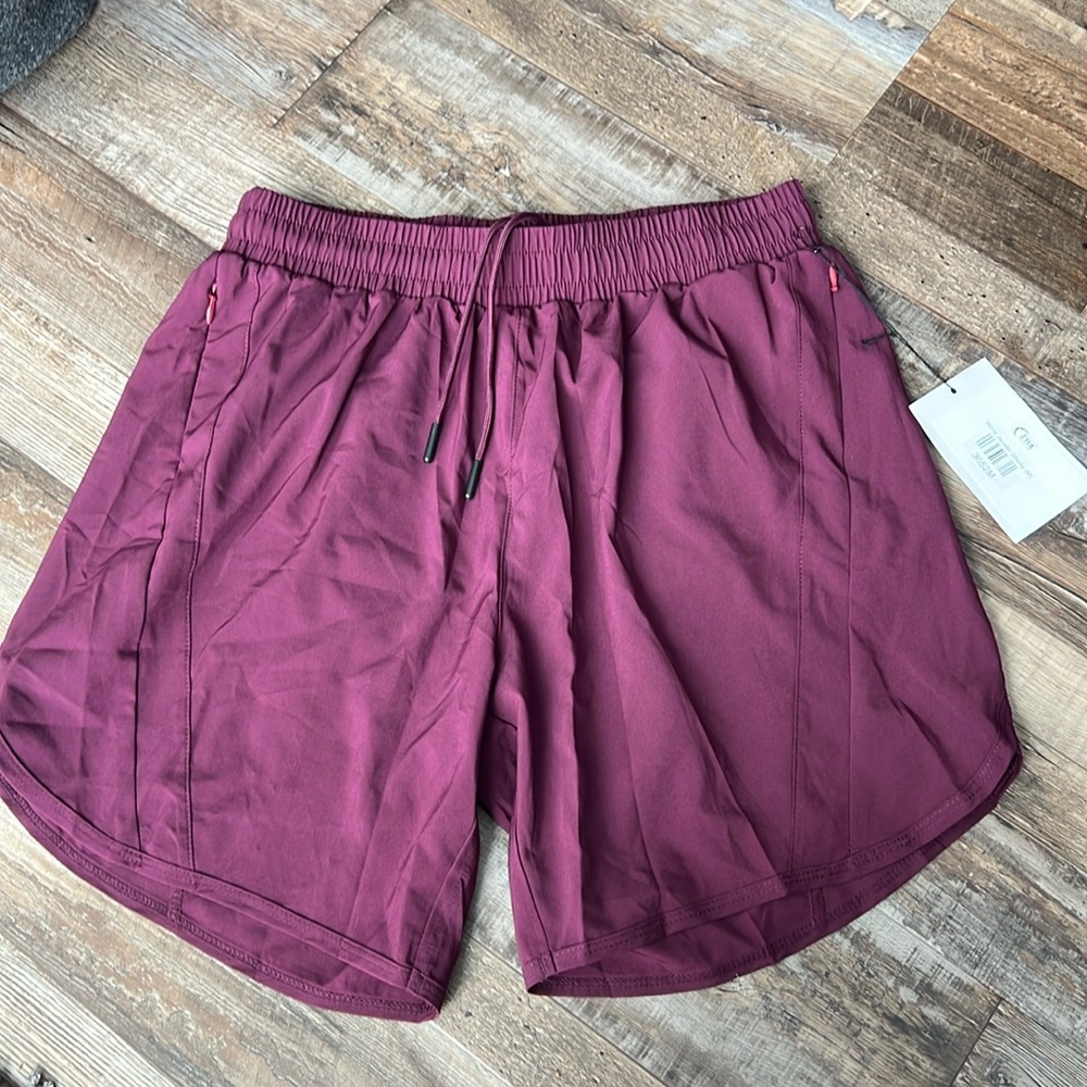 Zyia Wine Javelin Shorts - M